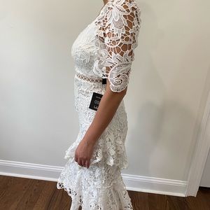 Brand New LuLus White Lace ruffled Midi Dress